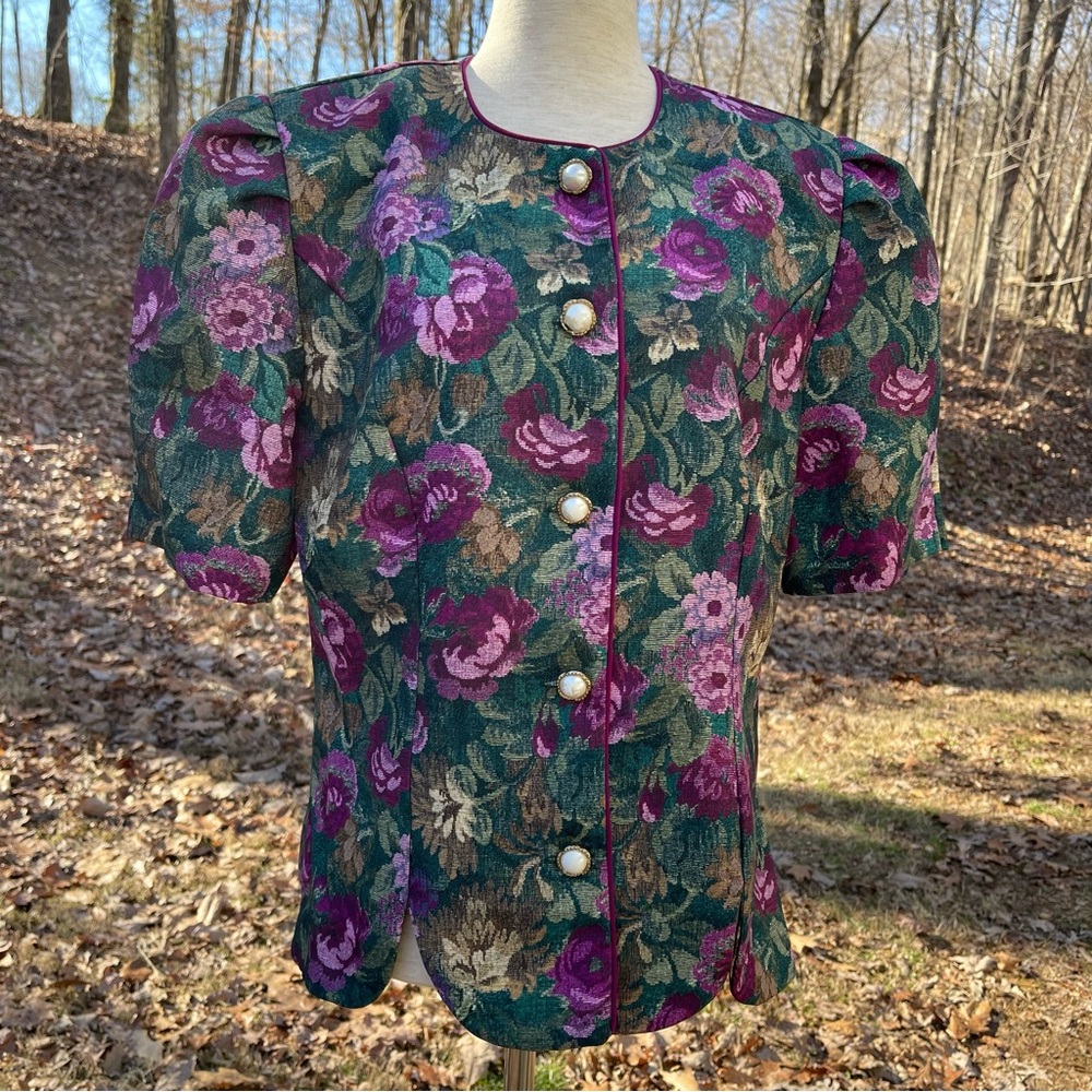 Vintage Floral Cottagecore Tapestry Blouse Chunky Buttons Scalloped Hem Size 12